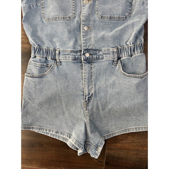 Wild Fable NWT Size Medium Game Day Short Sleeve Denim Romper Jean Medium Wash - Picture 5 of 15